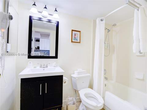 19201 Collins Ave 1141, Sunny Isles Beach FL - photo 24 of 44