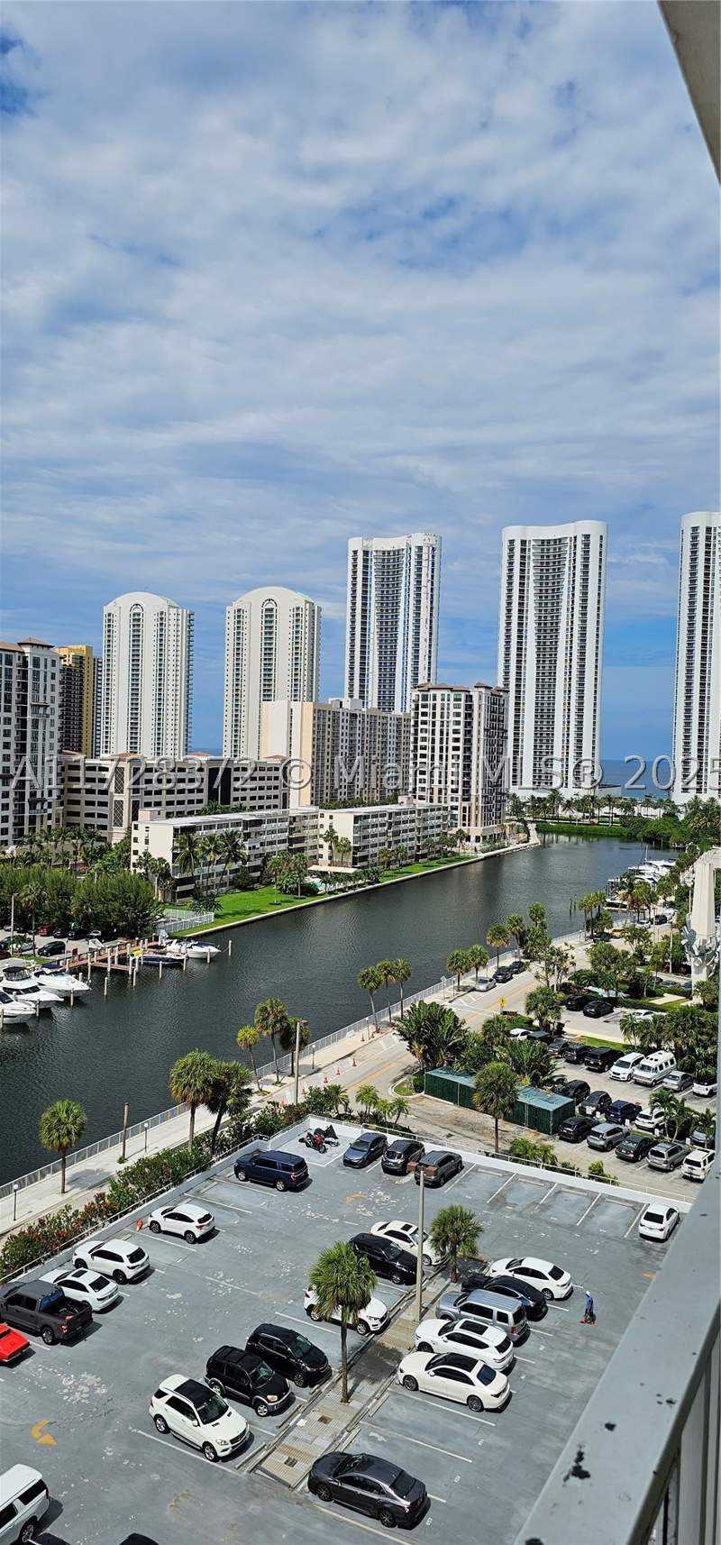 1 bedroom Condominium at 500 Bayview Dr 1117, Intracoastal Waterway, Sunny Isles Beach — photo 2
