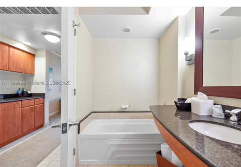 18001 Collins Ave 916, Sunny Isles Beach FL - photo 13 of 19