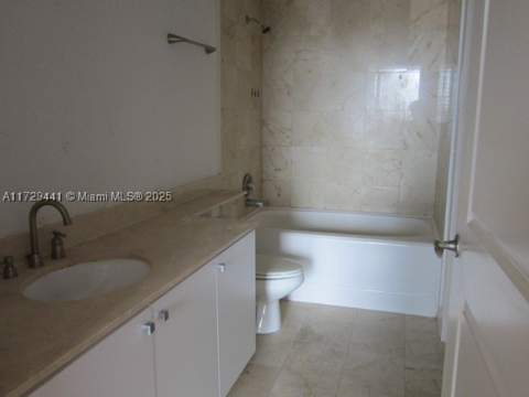 170 SE 14th St 2306, Miami FL - photo 9 of 32