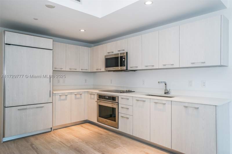 1 bedroom Condominium at 55 SW 9 Street 1407, Brickell Heights West, Miami — photo 4
