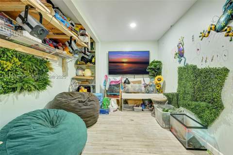 18600 NE 7th Ct, North Miami Beach FL - photo 10 of 59