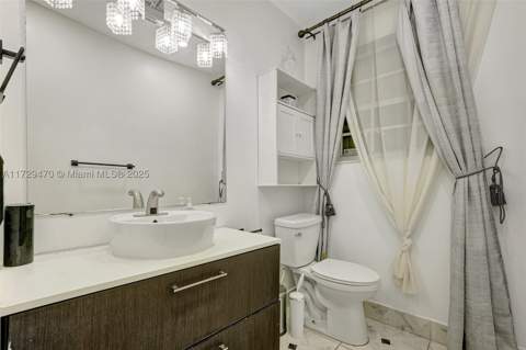 18600 NE 7th Ct, North Miami Beach FL - photo 21 of 59