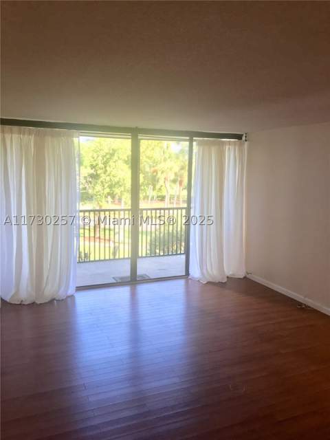 3101 N Country Club Drive 306, Aventura FL - photo 13 of 30