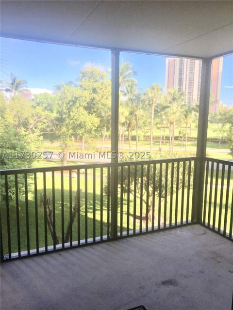 3101 N Country Club Drive 306, Aventura FL - photo 17 of 30