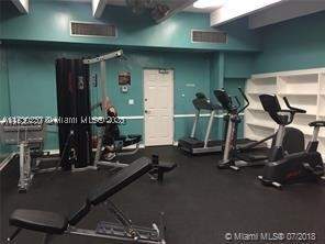 3101 N Country Club Drive 306, Aventura FL - photo 9 of 30