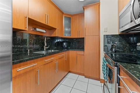 605 NW 72nd Ave 406, Miami FL - photo 17 of 28