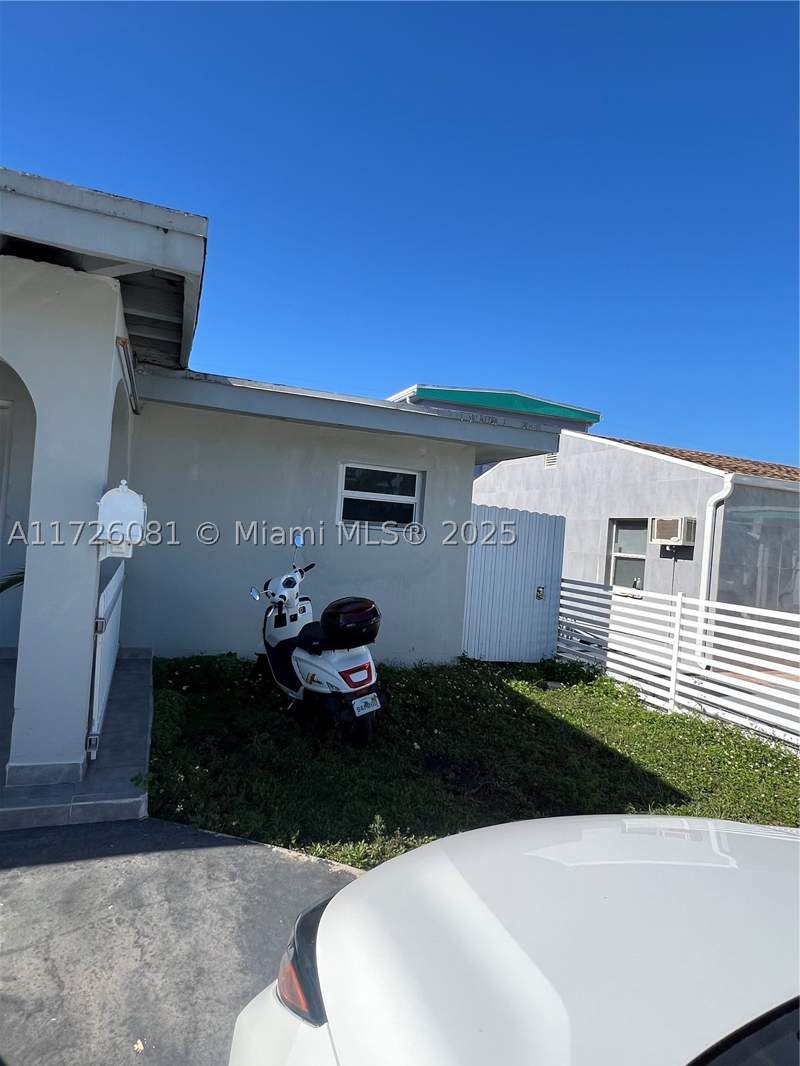 8 bedroom SingleFamilyResidence at 720 NW 30th Ave, Borel Addn, Miami — photo 3