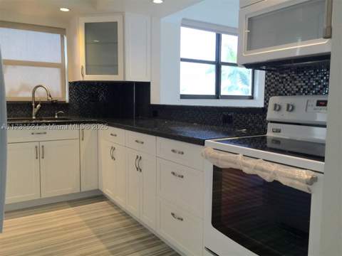 17878 N Bay Rd 201, Sunny Isles Beach FL - photo 8 of 17