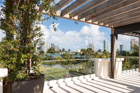 1006 Links Drive, Miami Beach FL - photo 21 of 32