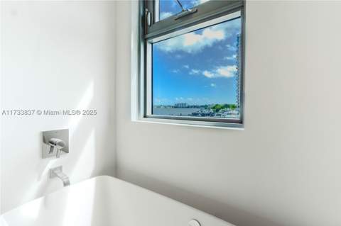 17301 Biscayne Blvd 207, North Miami Beach FL - photo 13 of 38