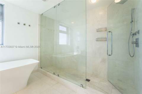 17301 Biscayne Blvd 207, North Miami Beach FL - photo 14 of 38