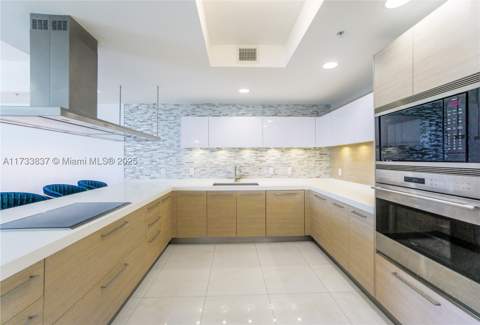 17301 Biscayne Blvd 207, North Miami Beach FL - photo 17 of 38