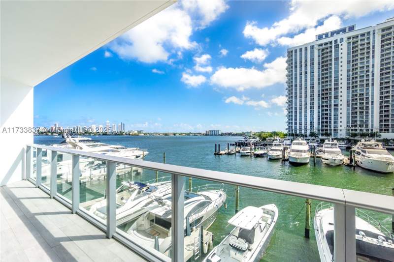 2 bedroom Condominium at 17301 Biscayne Blvd 207, Marina Palms Residences N, North Miami Beach — photo 2