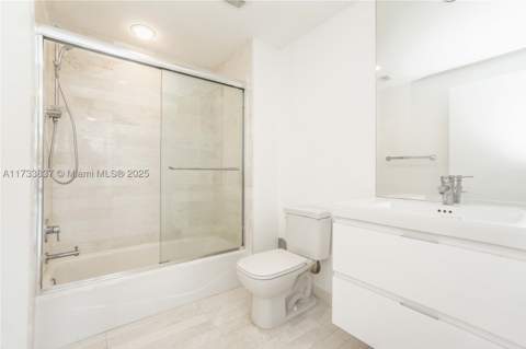 17301 Biscayne Blvd 207, North Miami Beach FL - photo 22 of 38