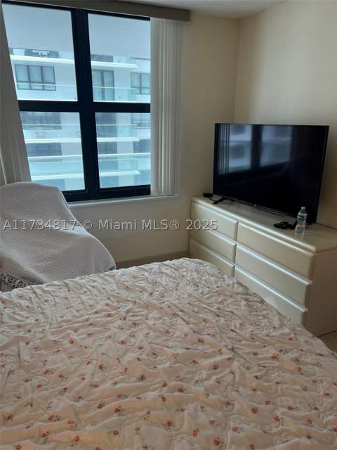 9801 Collins Ave 17J, Bal Harbour FL - photo 11 of 34