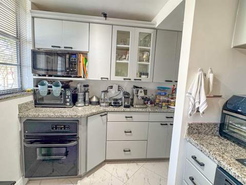 2930 Point East Dr E109, Aventura FL - photo 10 of 60