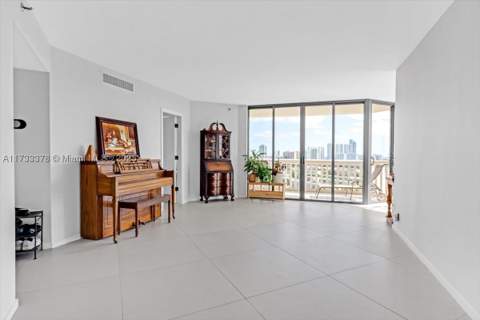 1000 Island Blvd 2003, Aventura FL - photo 6 of 36