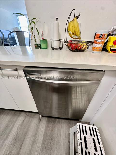7441 Wayne Ave 6B, Miami Beach FL - photo 15 of 36
