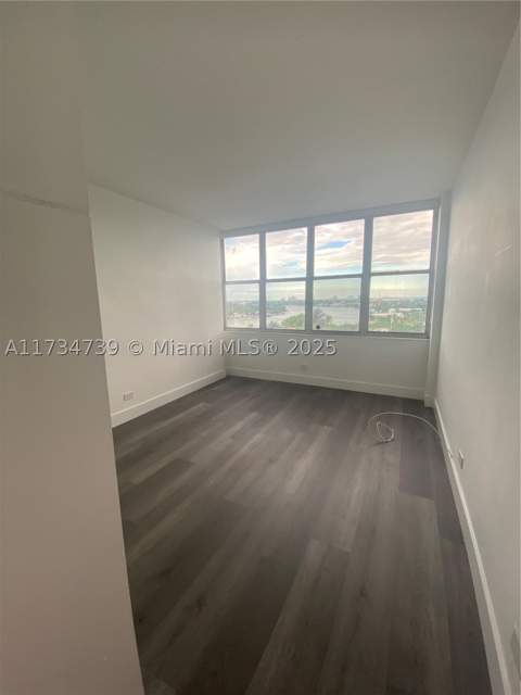 7441 Wayne Ave 6B, Miami Beach FL - photo 7 of 36