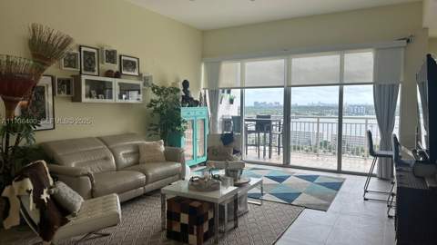 18031 Biscayne Blvd Ph01, Aventura FL - photo 10 of 33