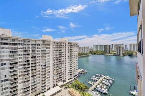 18031 Biscayne Blvd Ph01, Aventura FL - photo 23 of 33