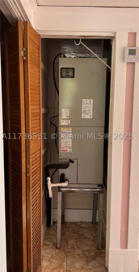6730 NE Miami Pl, Miami FL - photo 10 of 17