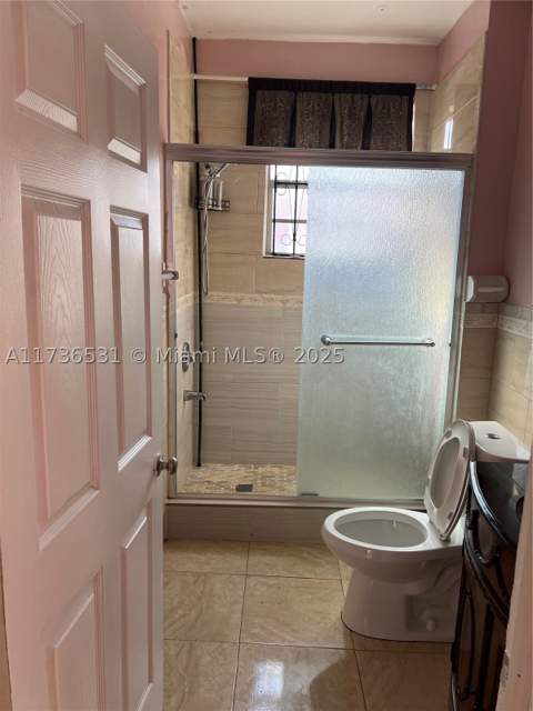 6730 NE Miami Pl, Miami FL - photo 11 of 17