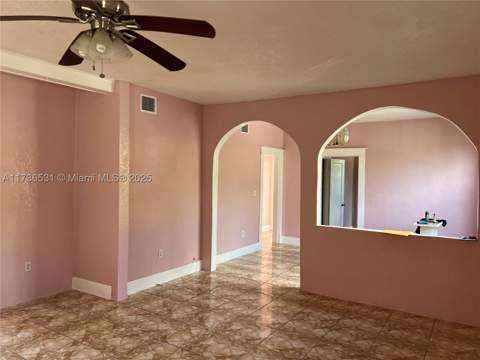 6730 NE Miami Pl, Miami FL - photo 7 of 17
