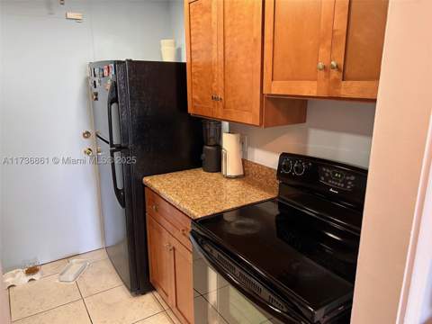 2350 NE 135th St 903, North Miami FL - photo 6 of 11