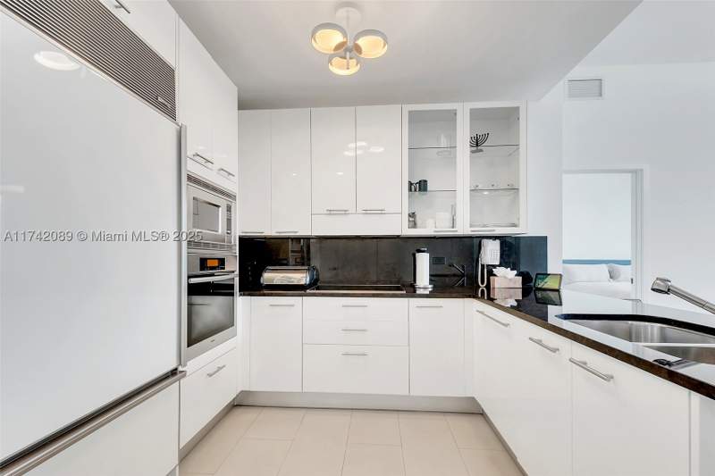 2 bedroom Condominium at 6799 Collins Ave 312, South Carillon Beach Cond, Miami Beach — photo 2