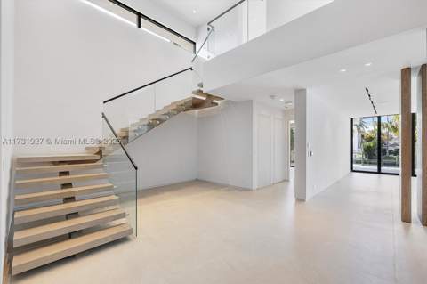 960 Mariner Dr, Key Biscayne FL - photo 14 of 79