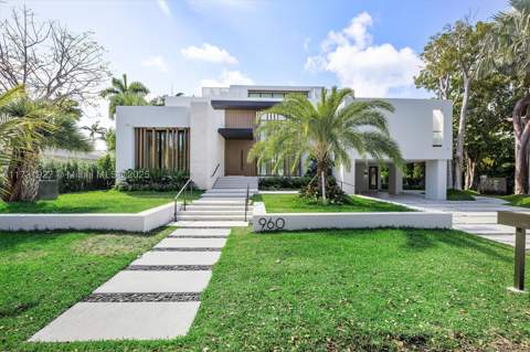 960 Mariner Dr, Key Biscayne FL - photo 9 of 79