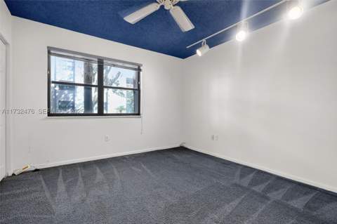 481 Ives Dairy Rd 105-4, Miami FL - photo 21 of 37