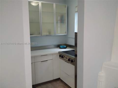 1525 Meridian Ave 104, Miami Beach FL - photo 16 of 28