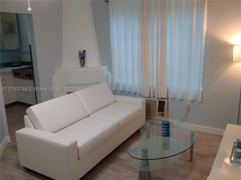 1 bedroom StockCooperative at 1525 Meridian Ave 104, Wallian Co-Op Apts Inc, Miami Beach — photo 4