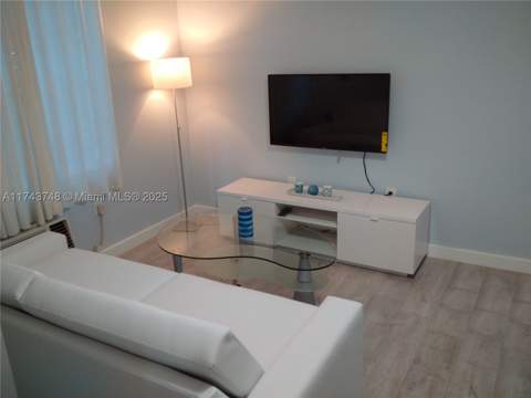 1525 Meridian Ave 104, Miami Beach FL - photo 6 of 28