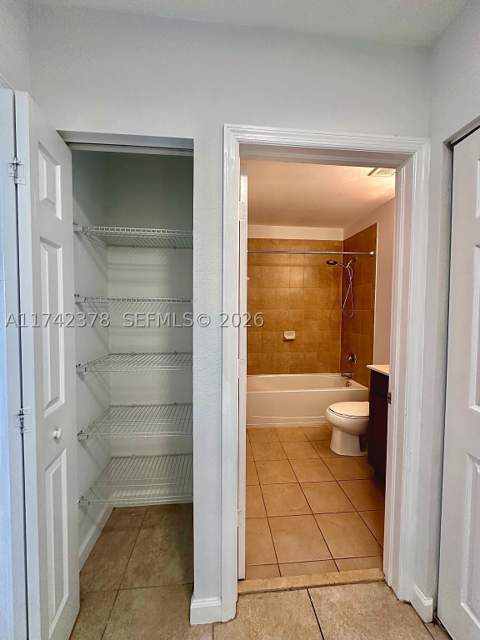 22441 SW 88th Pl 301-5, Cutler Bay FL - photo 14 of 29