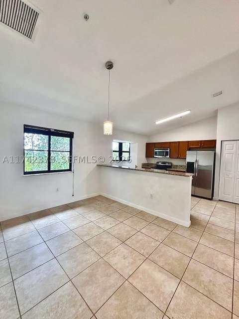 22441 SW 88th Pl 301-5, Cutler Bay FL - photo 8 of 29