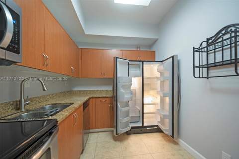 3300 NE 192nd St 111, Aventura FL - photo 17 of 30
