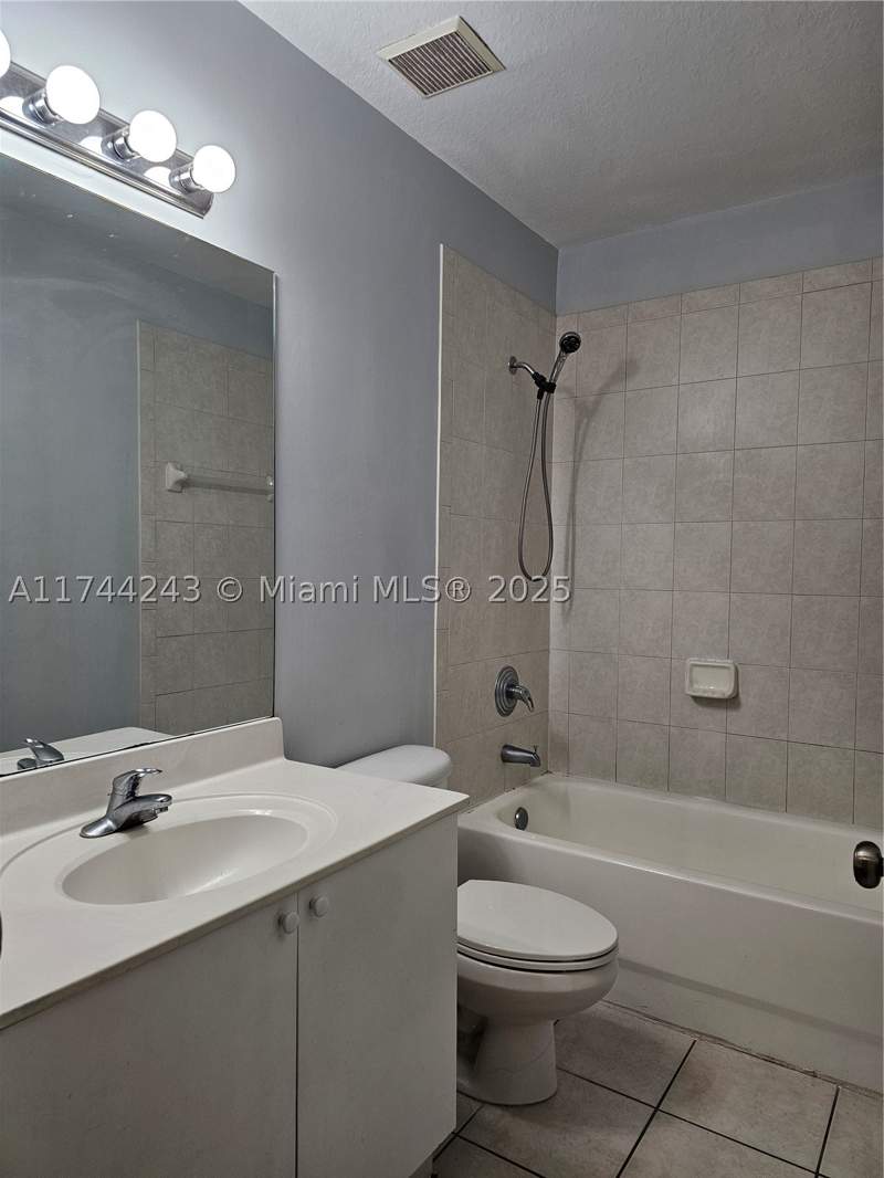 3 bedroom Townhouse at 14122 SW 260th St 103, Cedars Woods Homes Condo, Homestead — photo 4