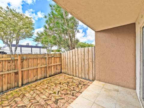 10900 SW 104th St 114, Miami FL - photo 12 of 31