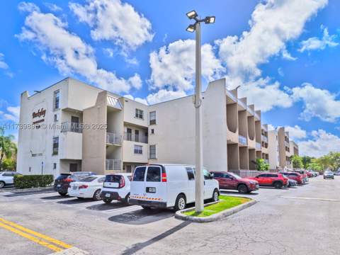 10900 SW 104th St 114, Miami FL - photo 13 of 31