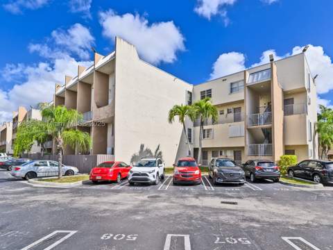 10900 SW 104th St 114, Miami FL - photo 6 of 31