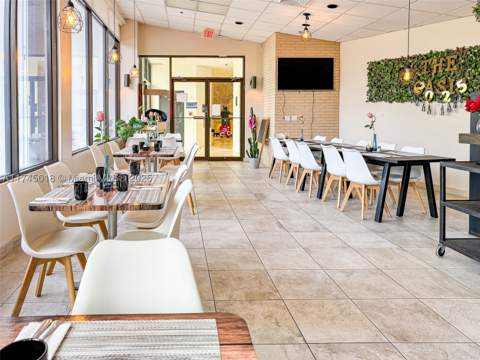 100 Bayview Dr 721, Sunny Isles Beach FL - photo 20 of 33
