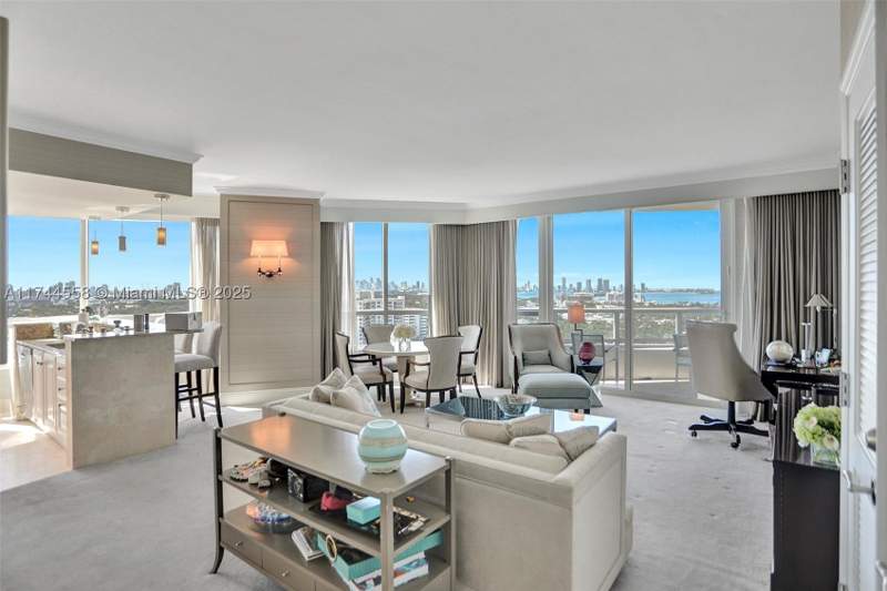 2 bedroom Condominium at 4401 Collins Ave 2114/2116, Fontainebleau II Tresor, Miami Beach — photo 4