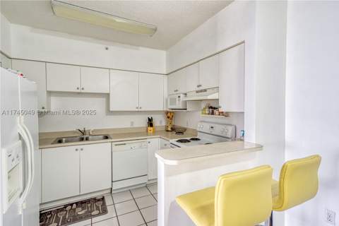 5091 NW 7th St 1001, Miami FL - photo 7 of 17