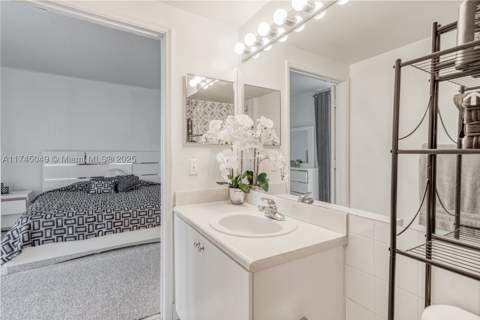 5091 NW 7th St 1001, Miami FL - photo 9 of 17