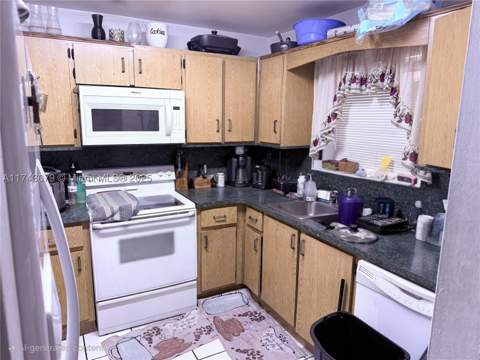 6175 W 20th Ave 205, Hialeah FL - photo 10 of 16