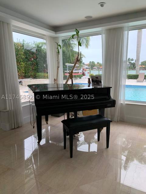1670 Daytonia Rd, Miami Beach FL - photo 15 of 24